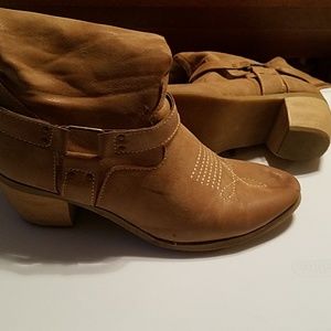 Knee High Cowgirl Boots w heel